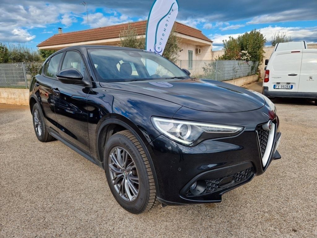 Alfa Romeo Stelvio 2017