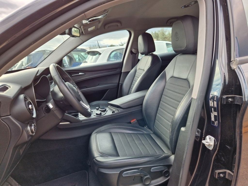 Alfa Romeo Stelvio 2017