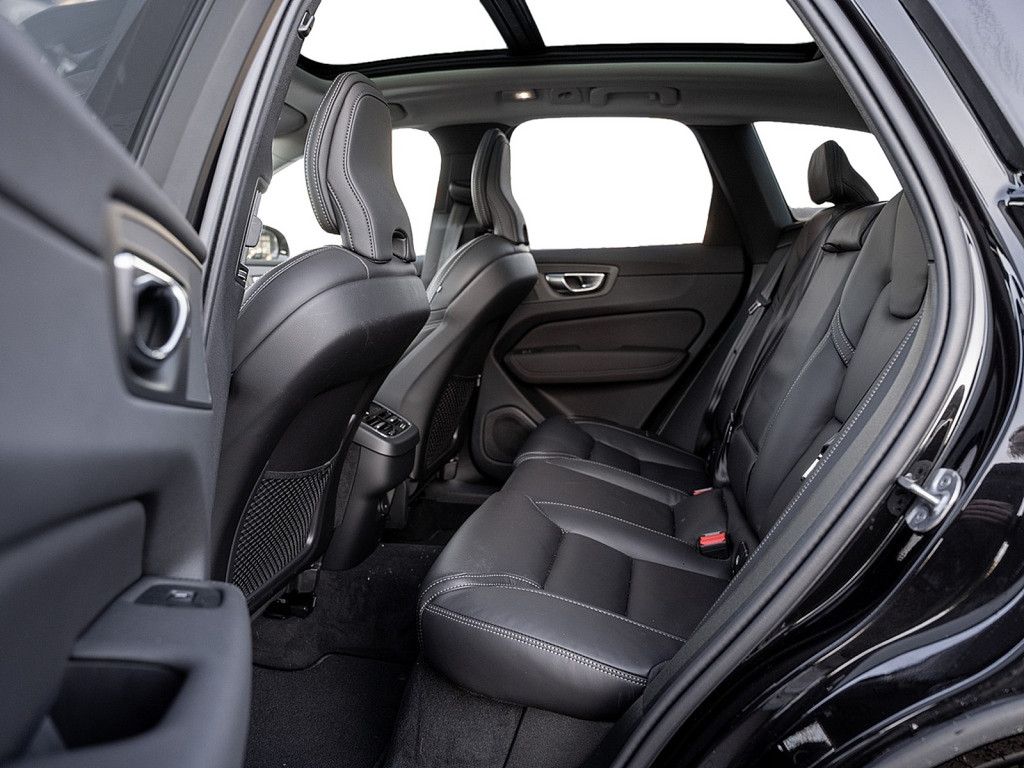 Volvo XC60 2025