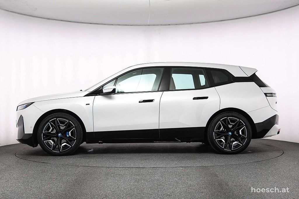 BMW iX 2023