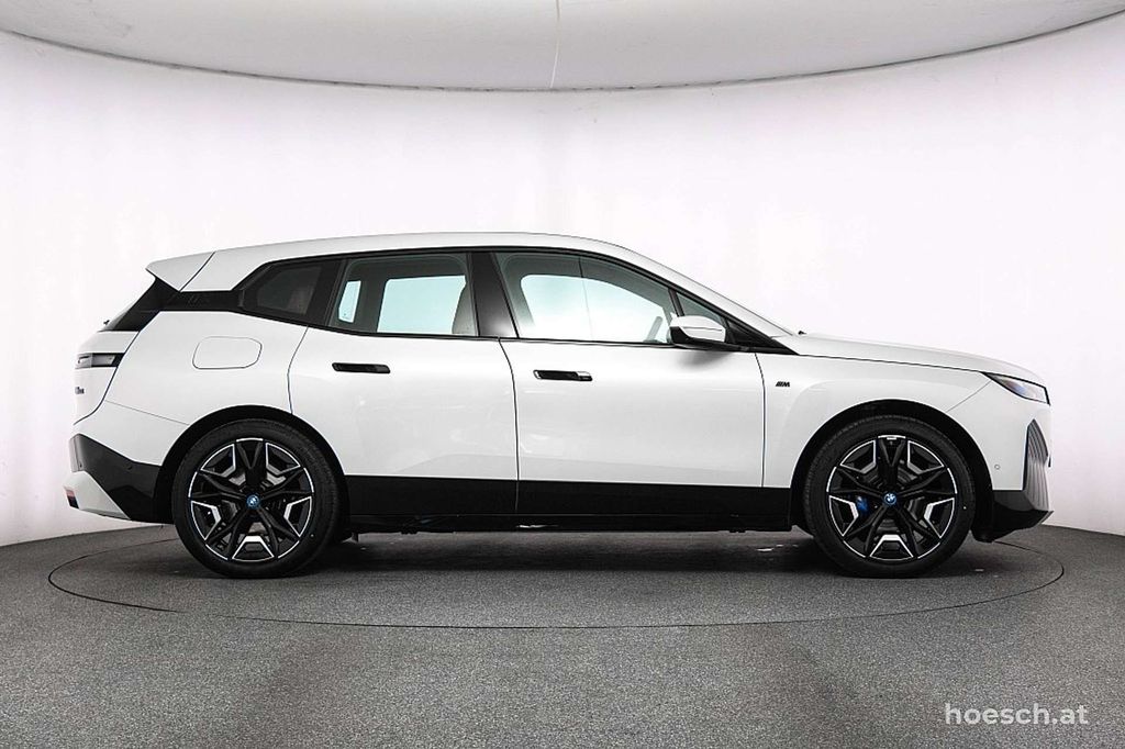 BMW iX 2023