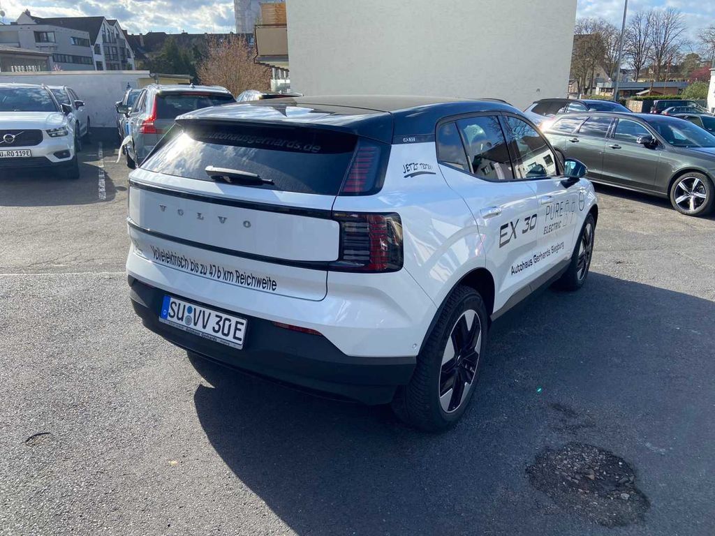 Volvo EX30 2023