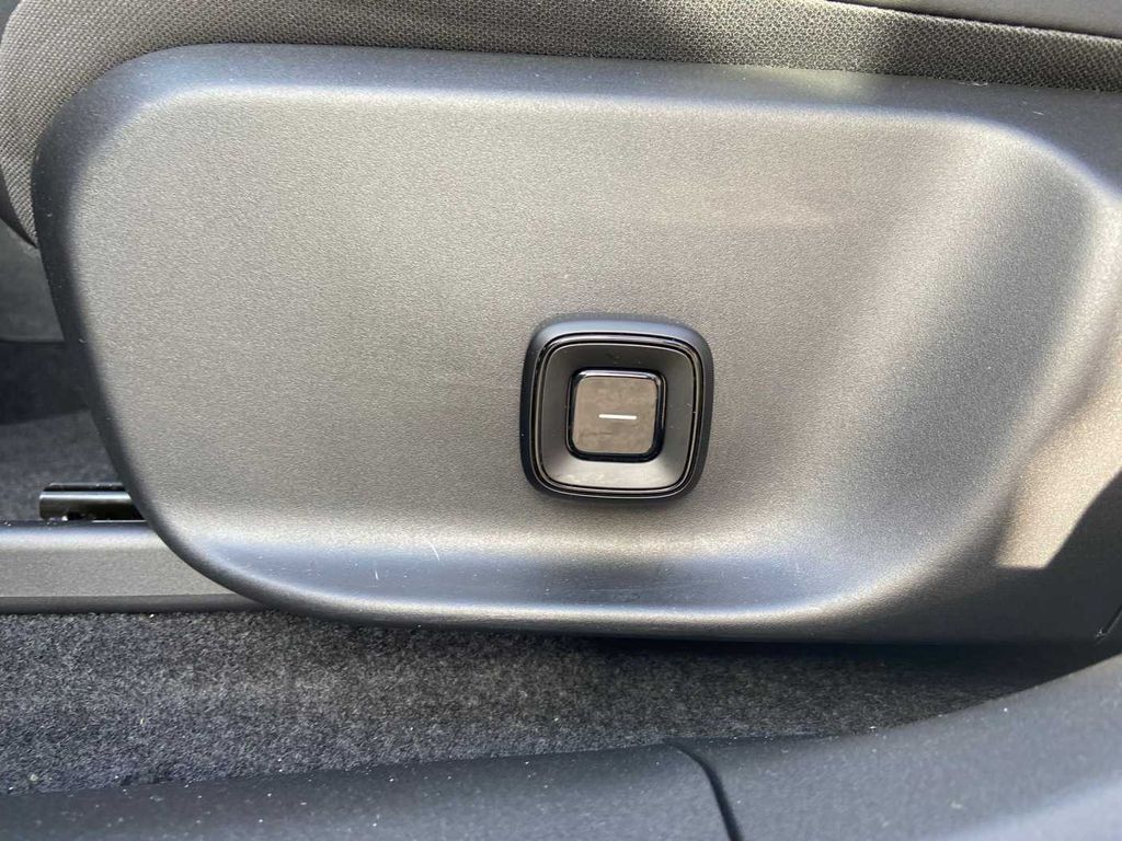 Volvo EX30 2023