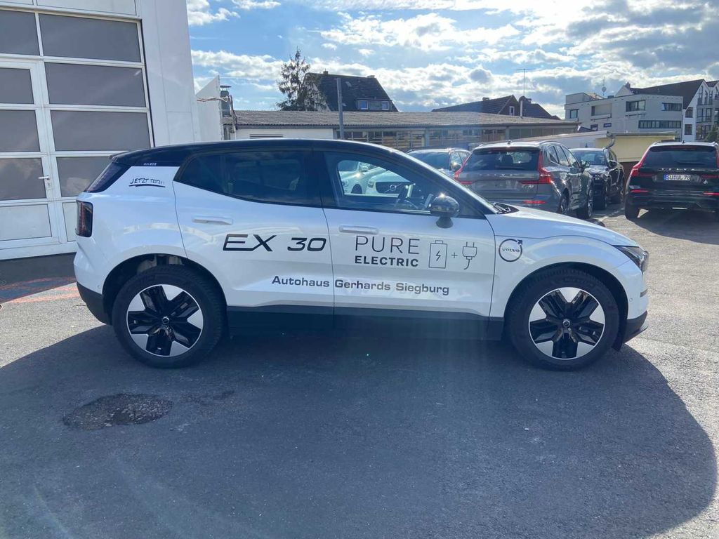 Volvo EX30 2023