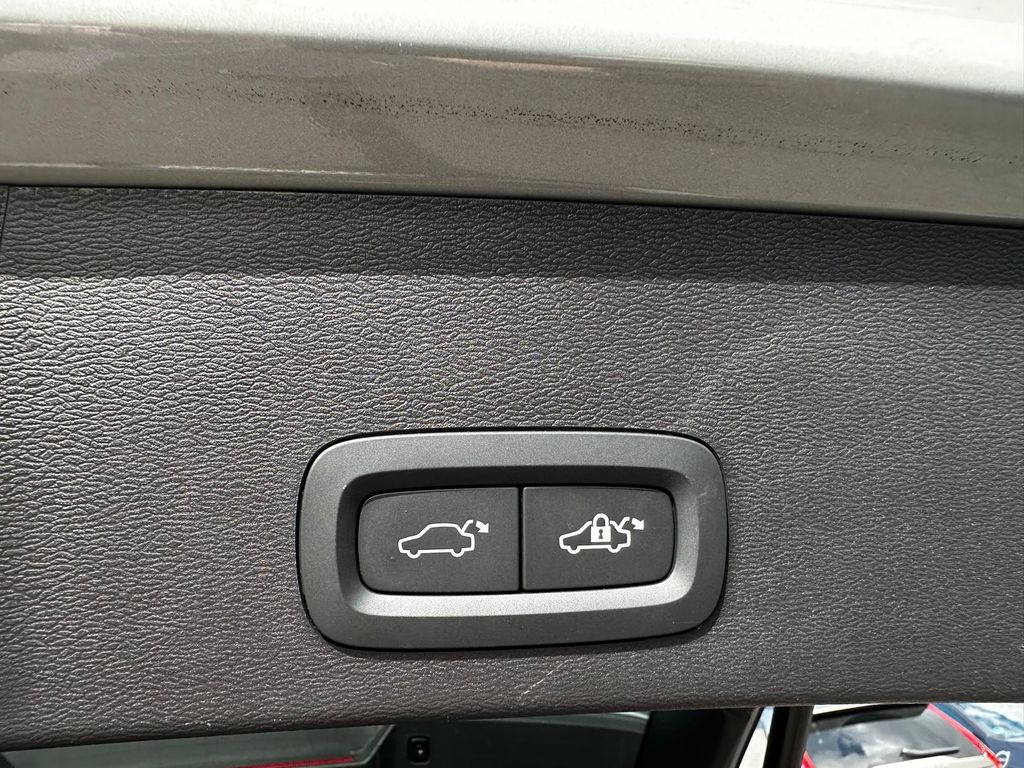 Volvo XC40 2024