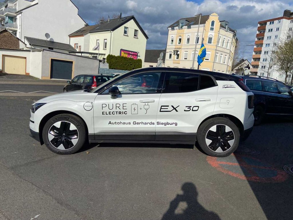 Volvo EX30 2023