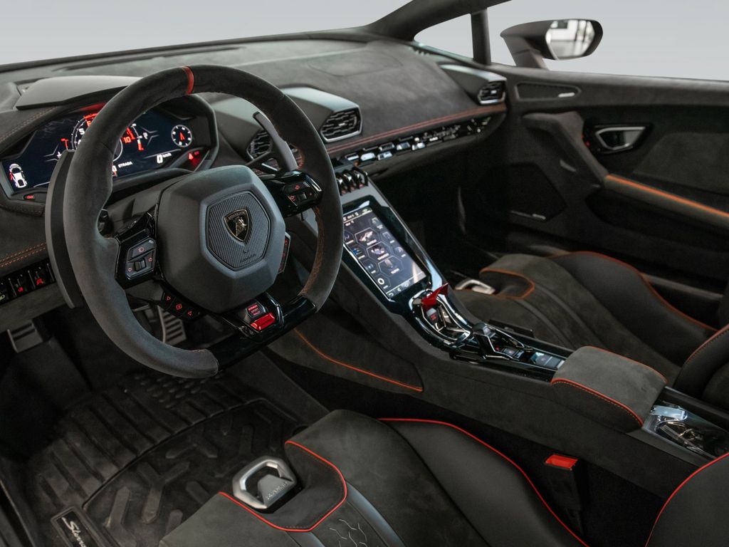 Lamborghini Huracán 2024