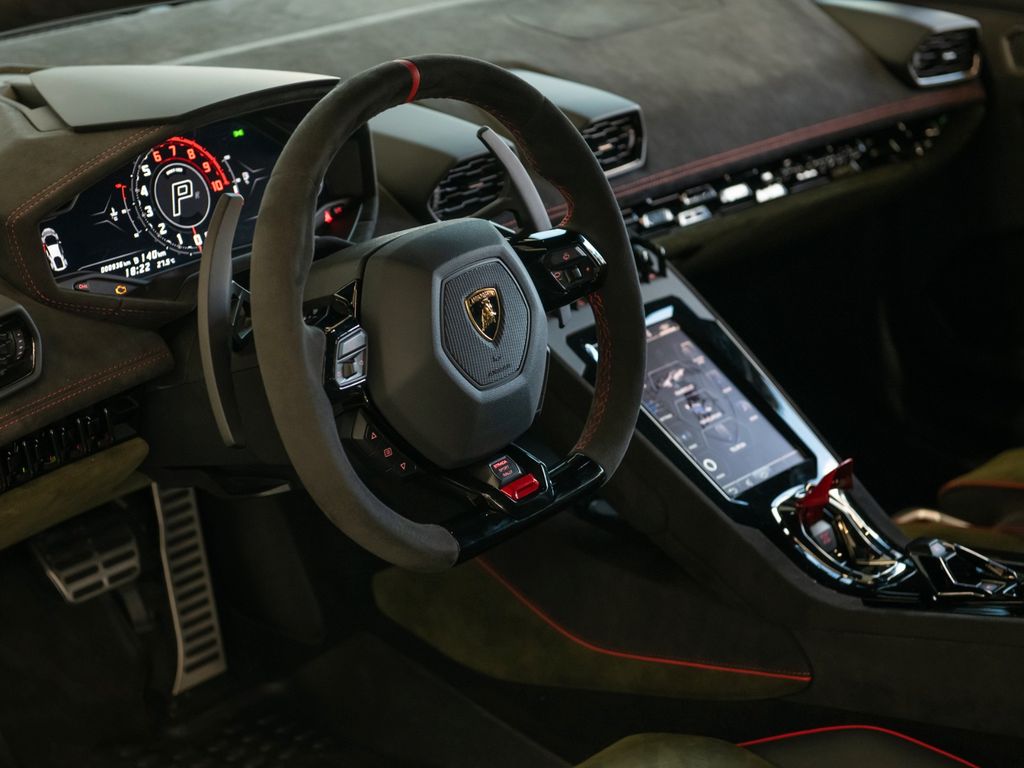 Lamborghini Huracán 2024