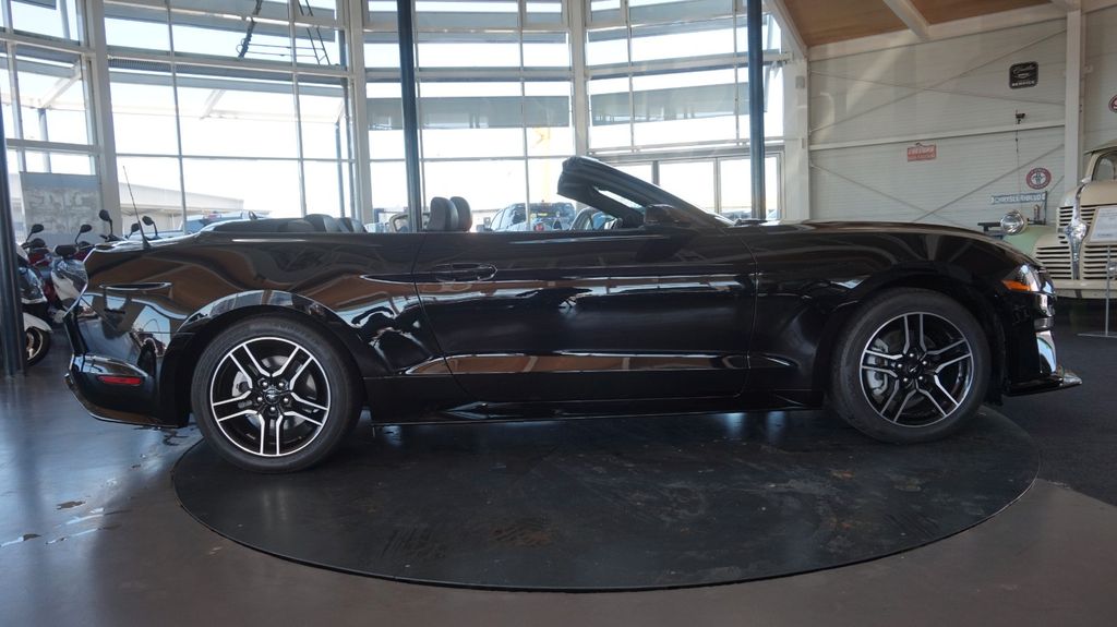 Ford Mustang 2021