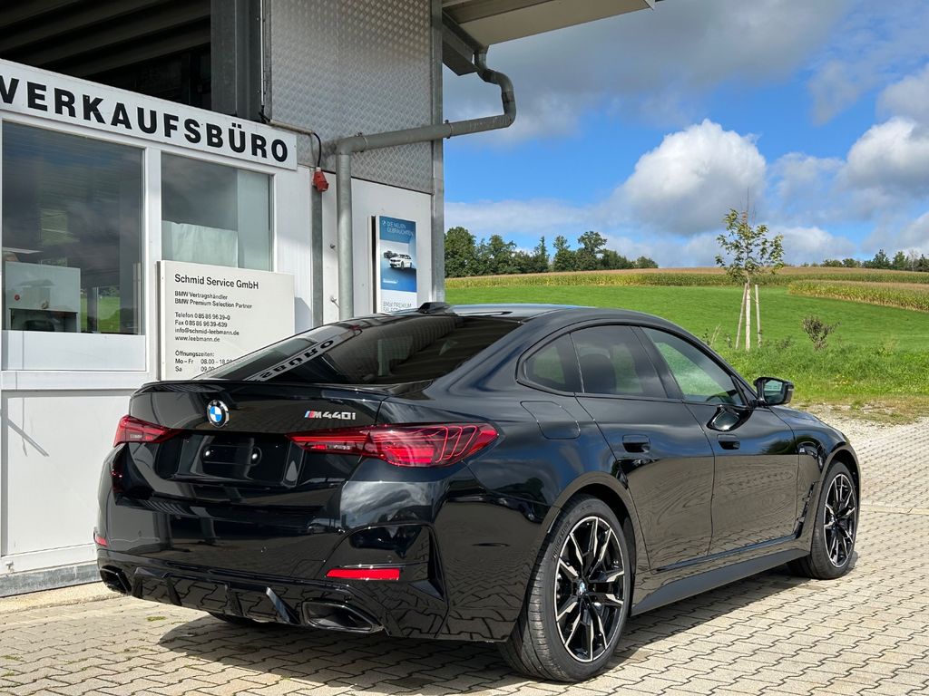 BMW M440