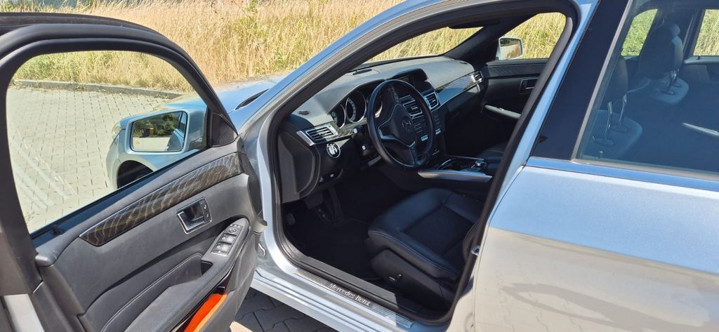 Mercedes-Benz E 200 2015
