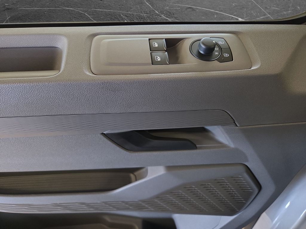 Volkswagen T7 Transporter