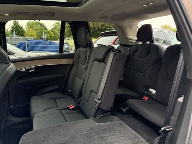 Volvo XC90 2025