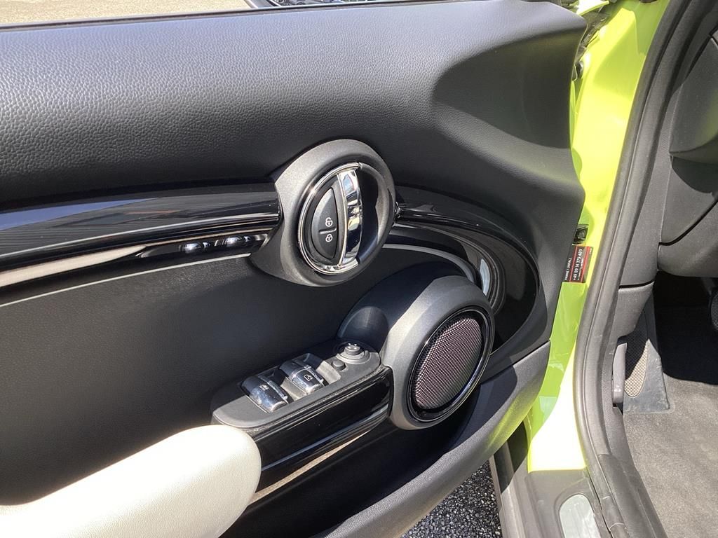 MINI One Cabrio 2022