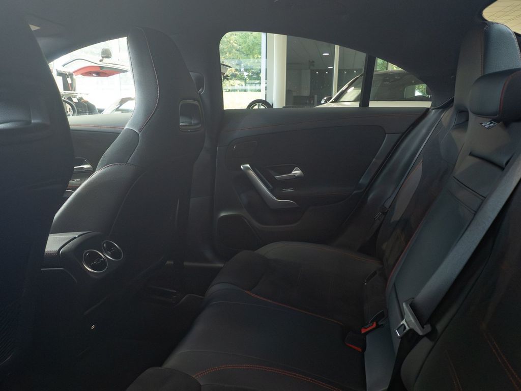 Mercedes-Benz CLA 200 2024