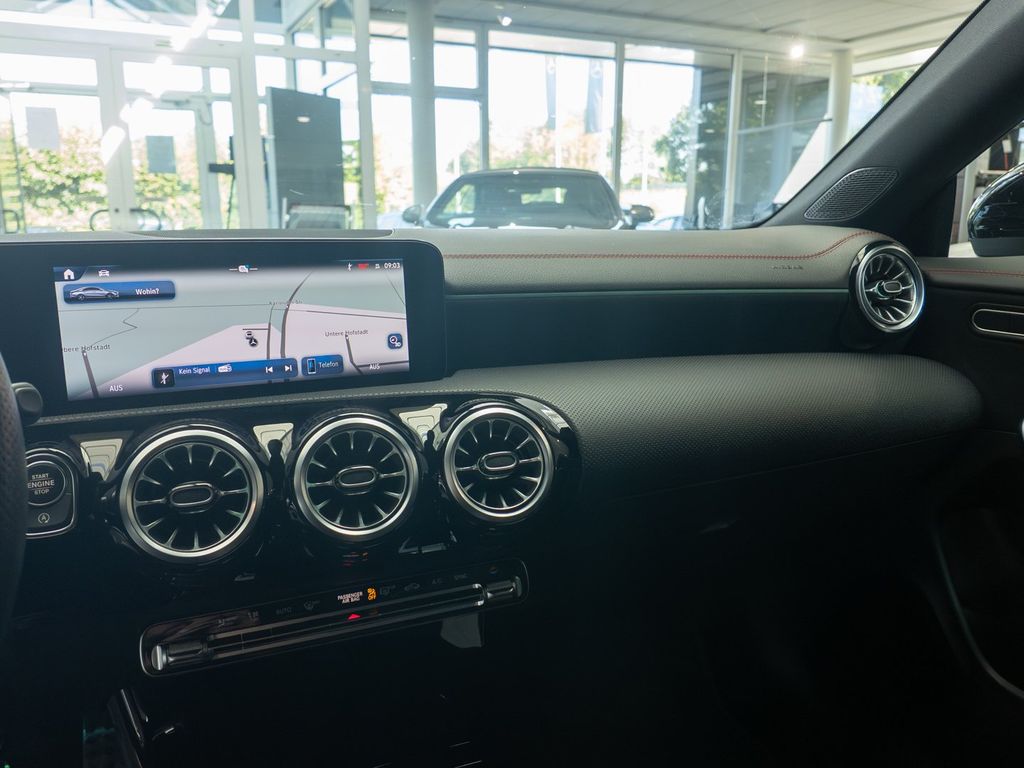 Mercedes-Benz CLA 200 2024