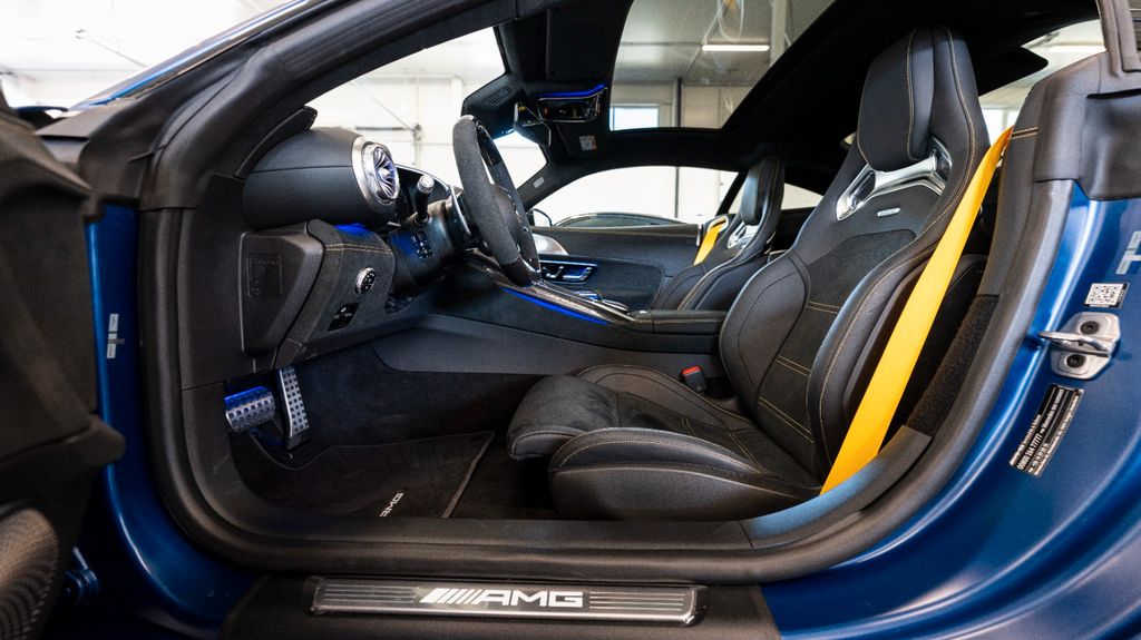 Mercedes-Benz AMG GT 2024