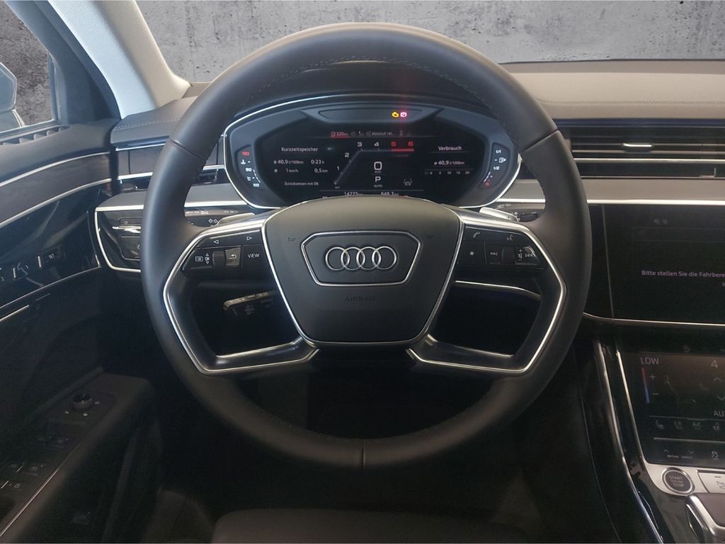 Audi A8 2024