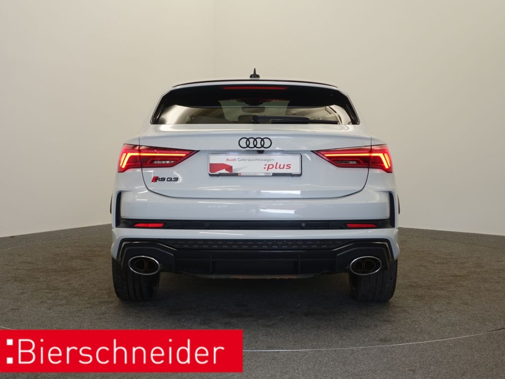 Audi RSQ3 2022