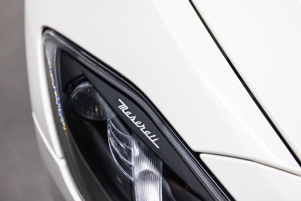 Maserati GranCabrio 2011