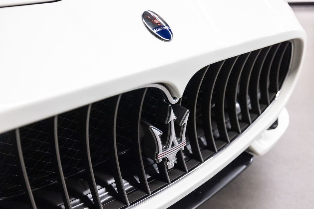 Maserati GranCabrio 2011