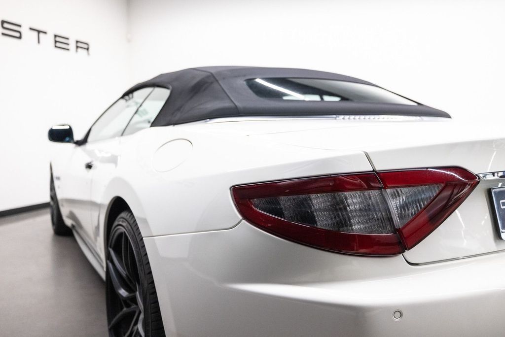 Maserati GranCabrio 2011