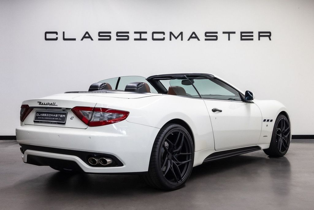 Maserati GranCabrio 2011
