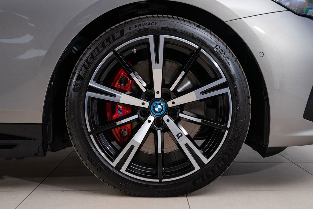 BMW i5 2023