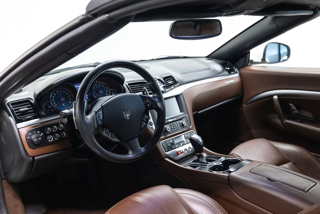 Maserati GranCabrio 2011