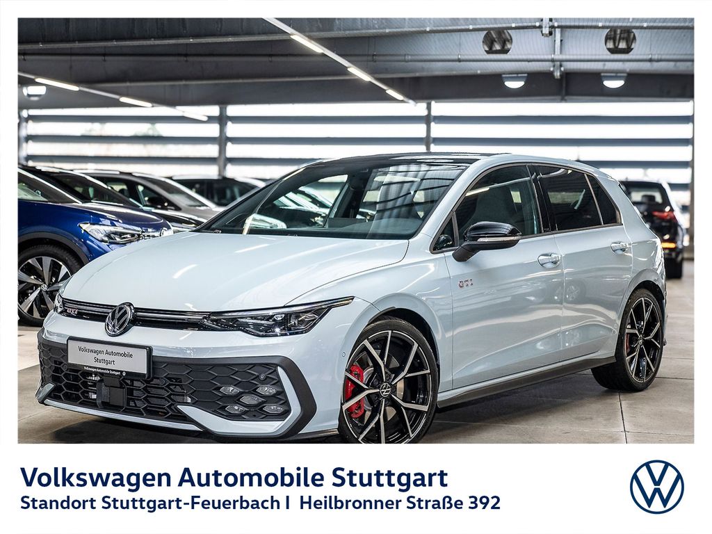Volkswagen Golf 2025