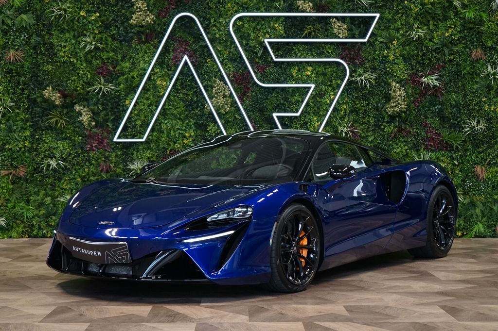 McLaren Artura 2023