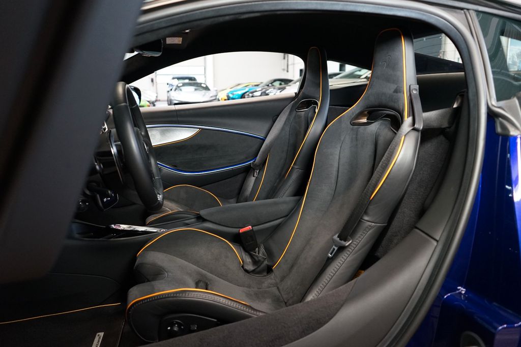 McLaren Artura 2023