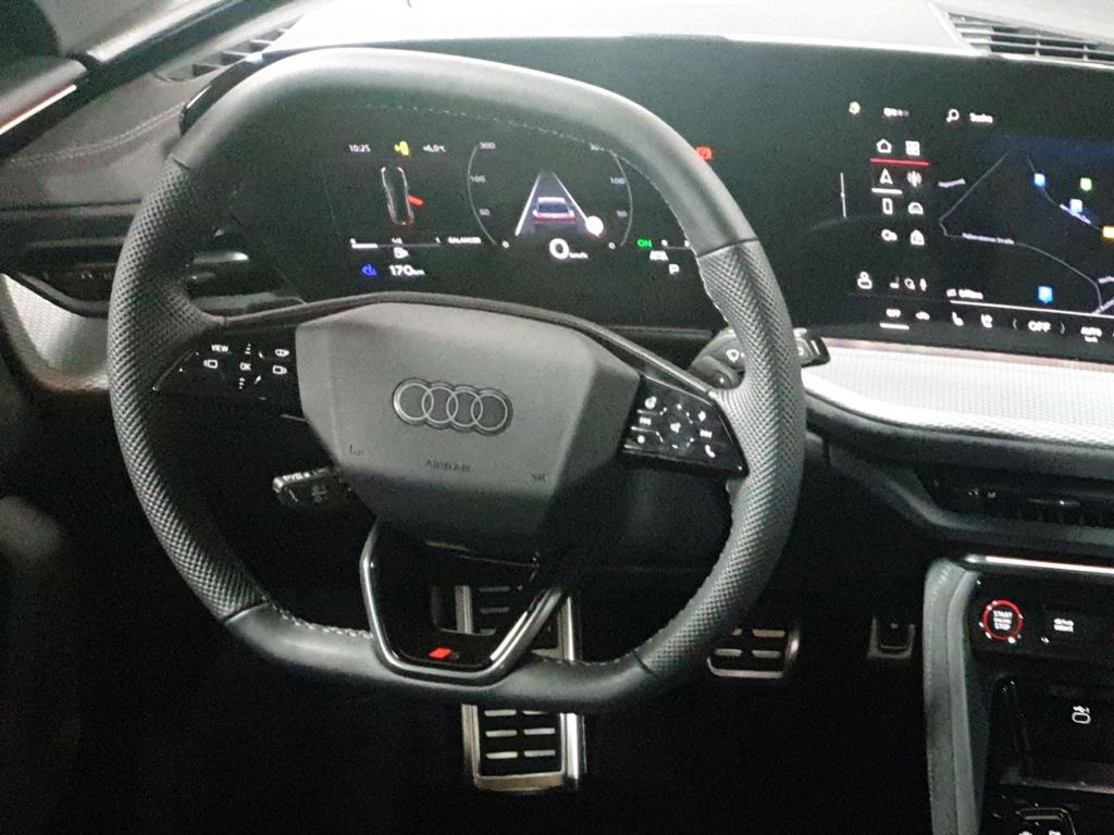 Audi SQ5 2025