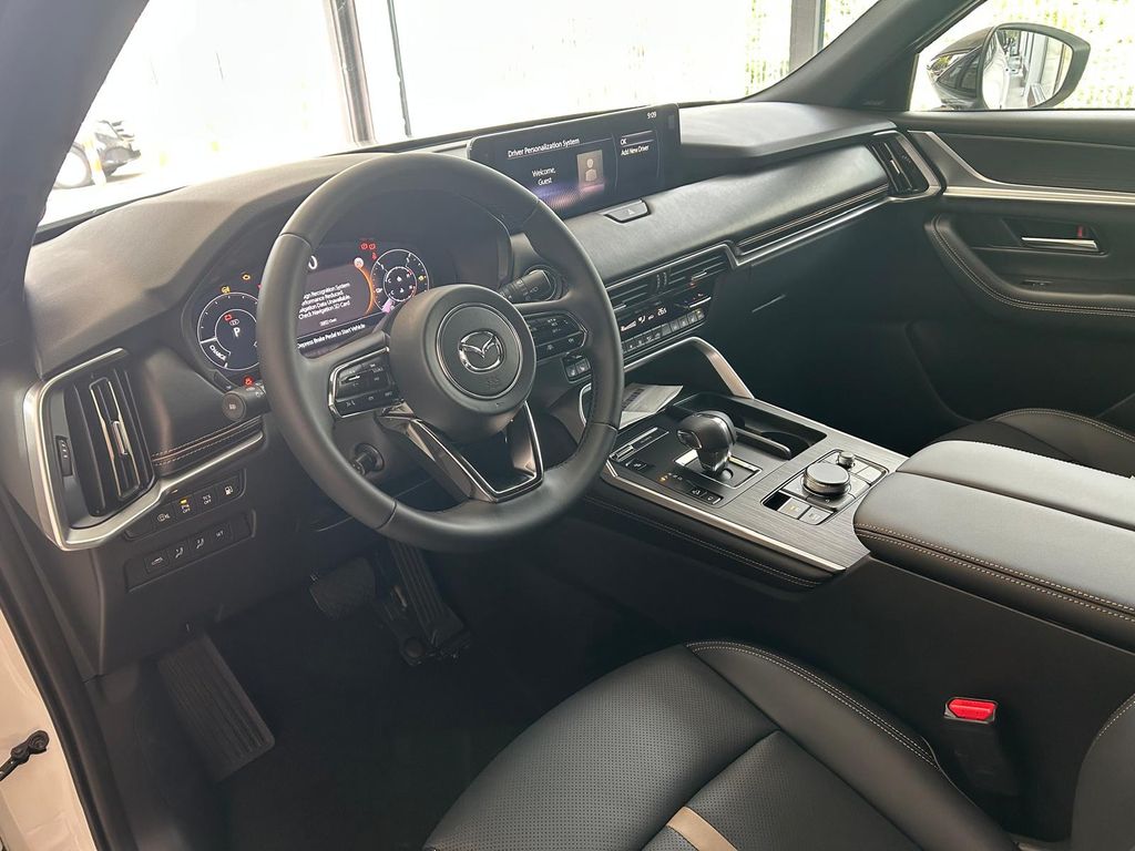 Mazda CX-60 2025