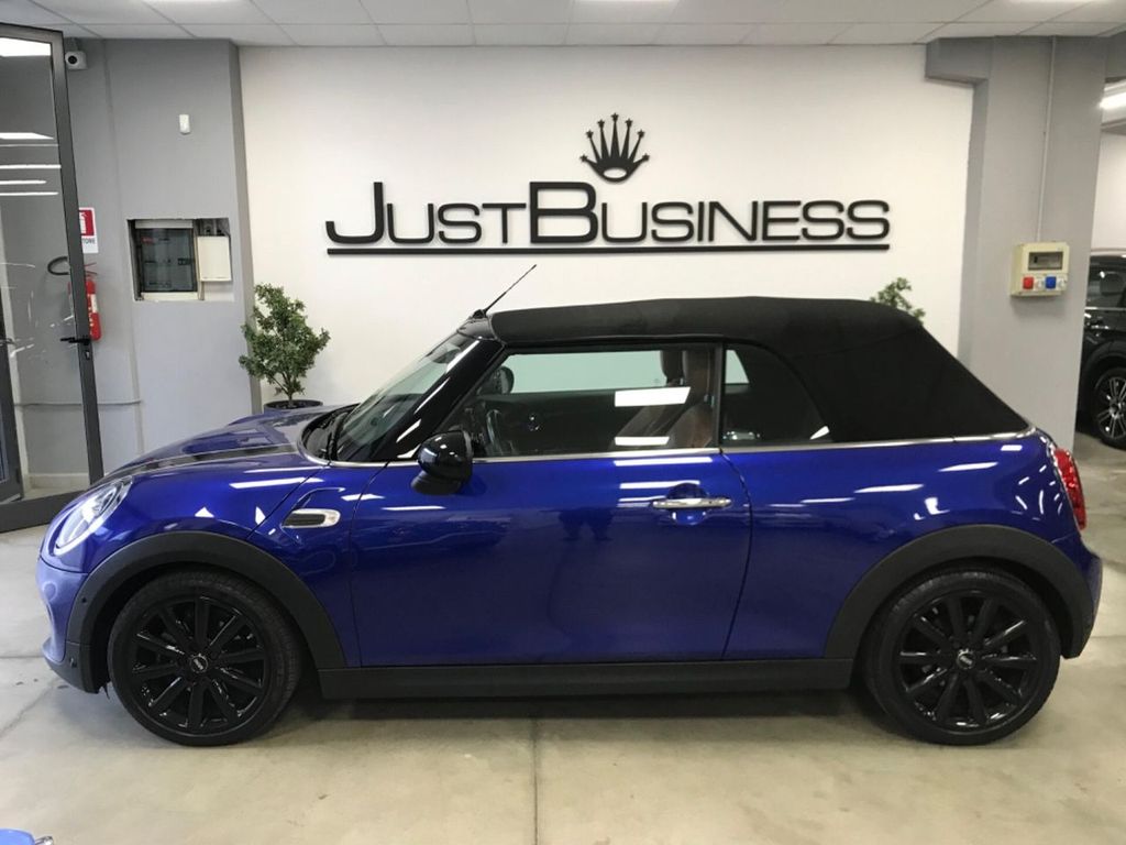 MINI Other 2019
