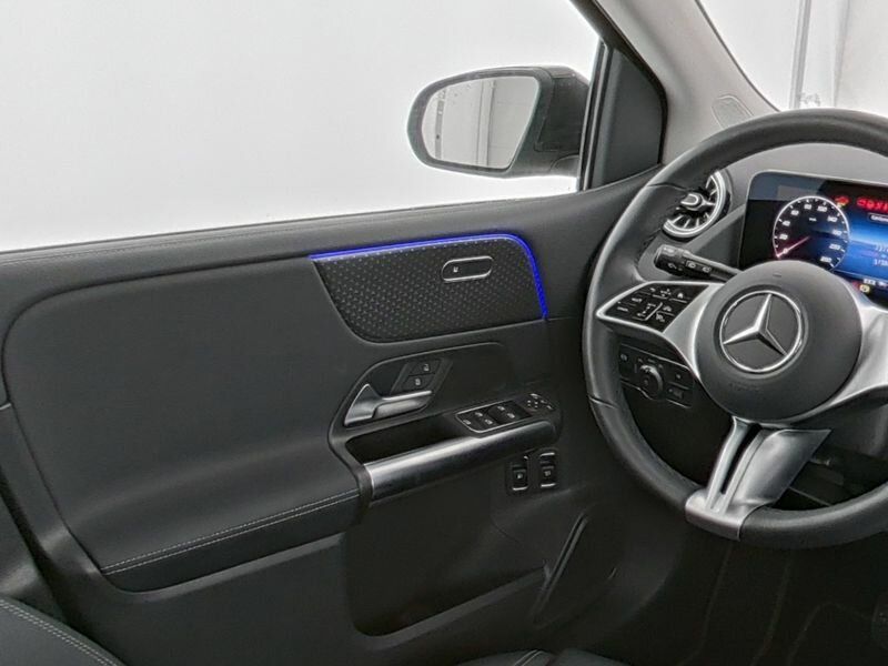 Mercedes-Benz B 250 2024