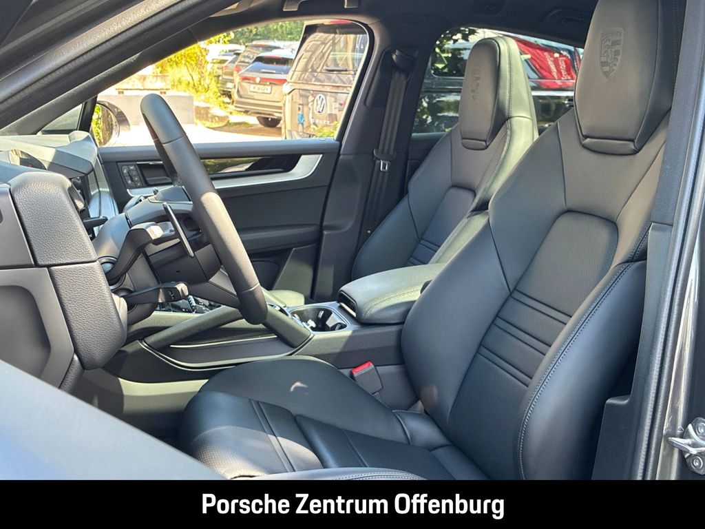 Porsche Cayenne 2025