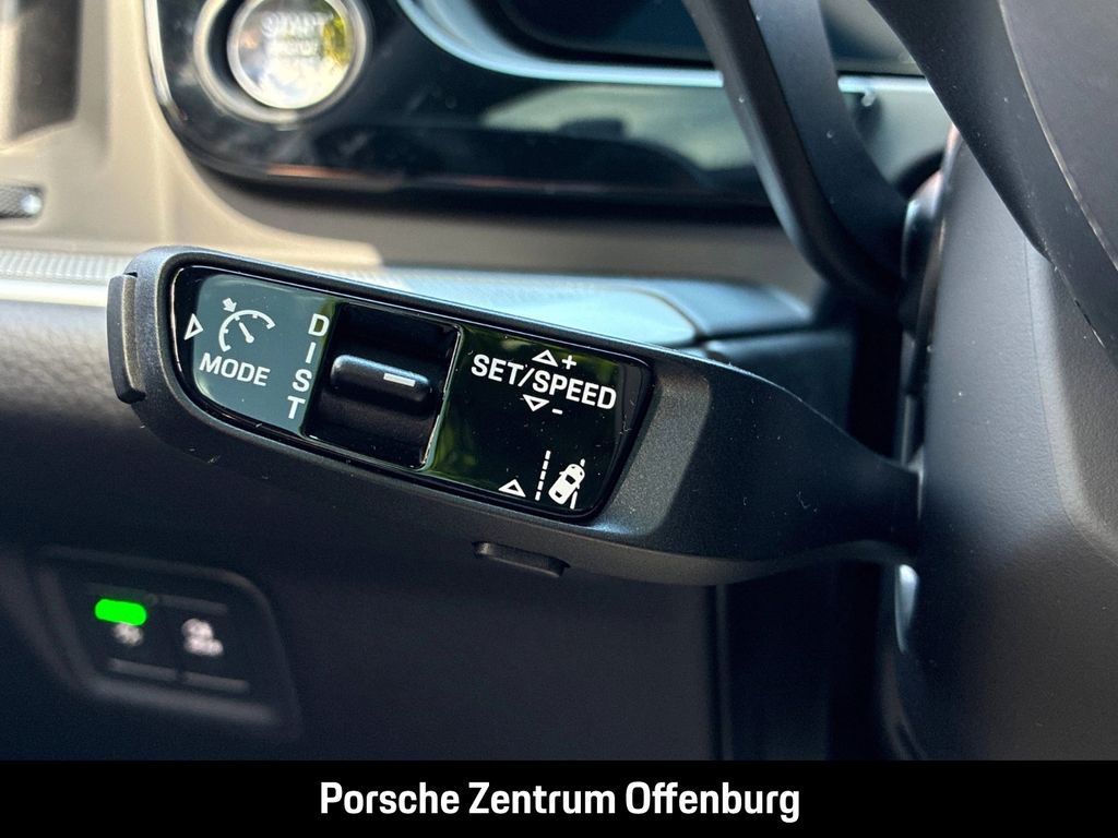 Porsche Cayenne 2025