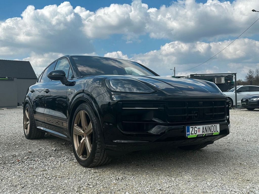 Porsche Cayenne 2025