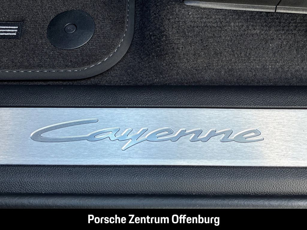 Porsche Cayenne 2025