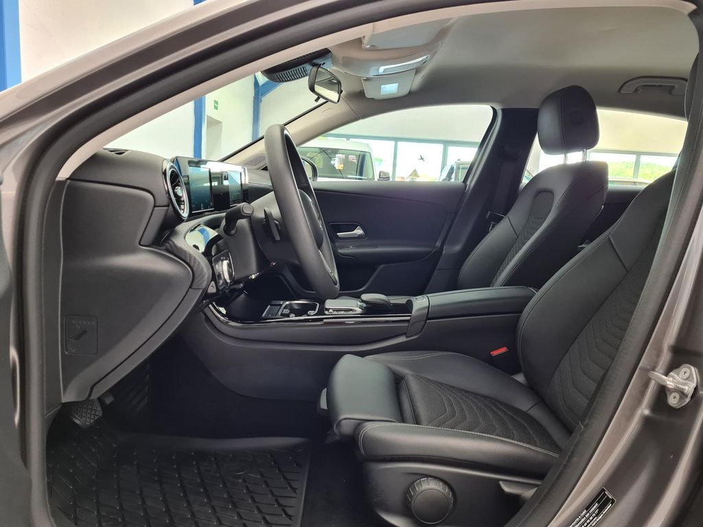 Mercedes-Benz A 220 2021