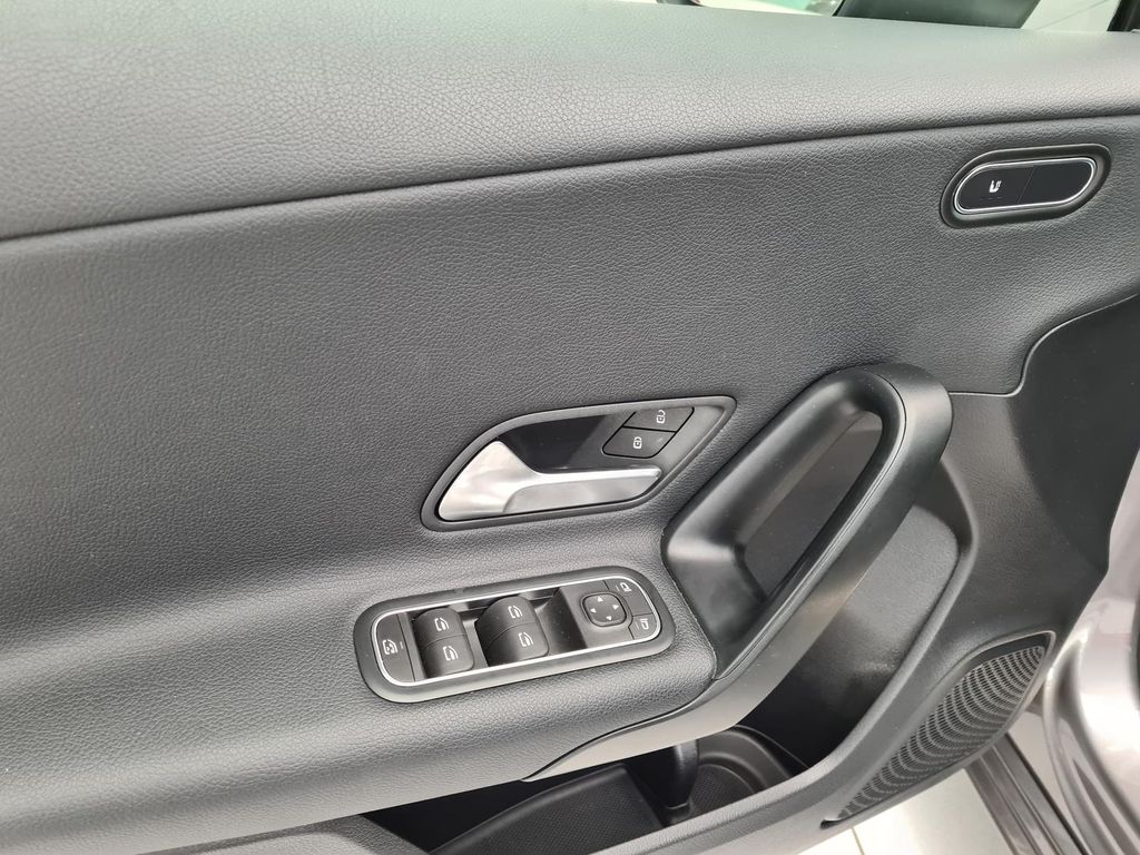 Mercedes-Benz A 220 2021