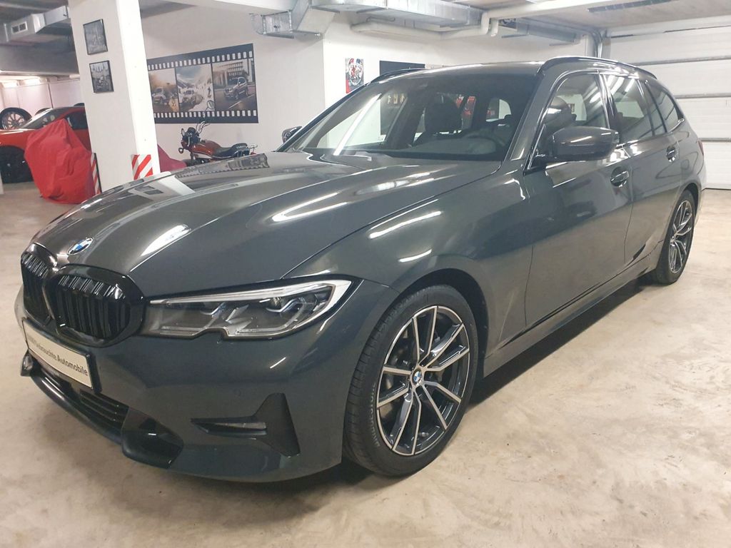 BMW 330 2022