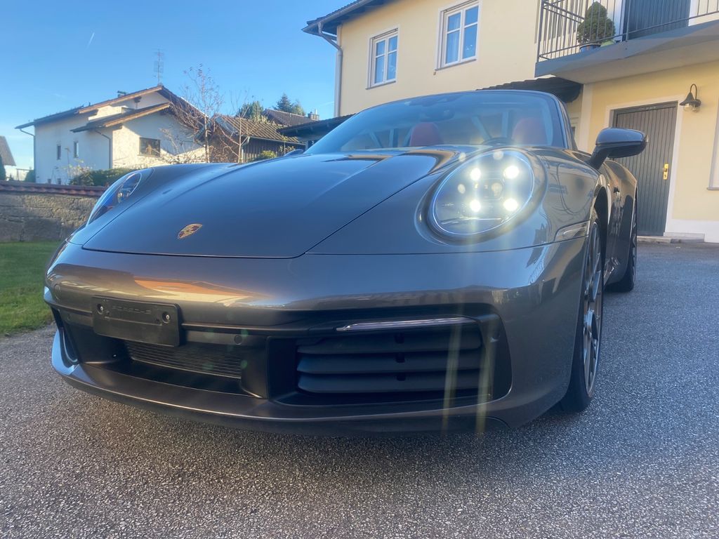 Porsche 992 2019