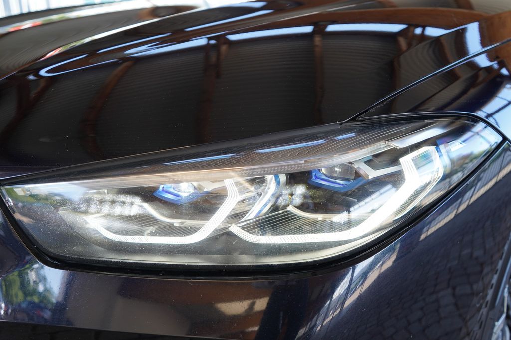 BMW M850 2023