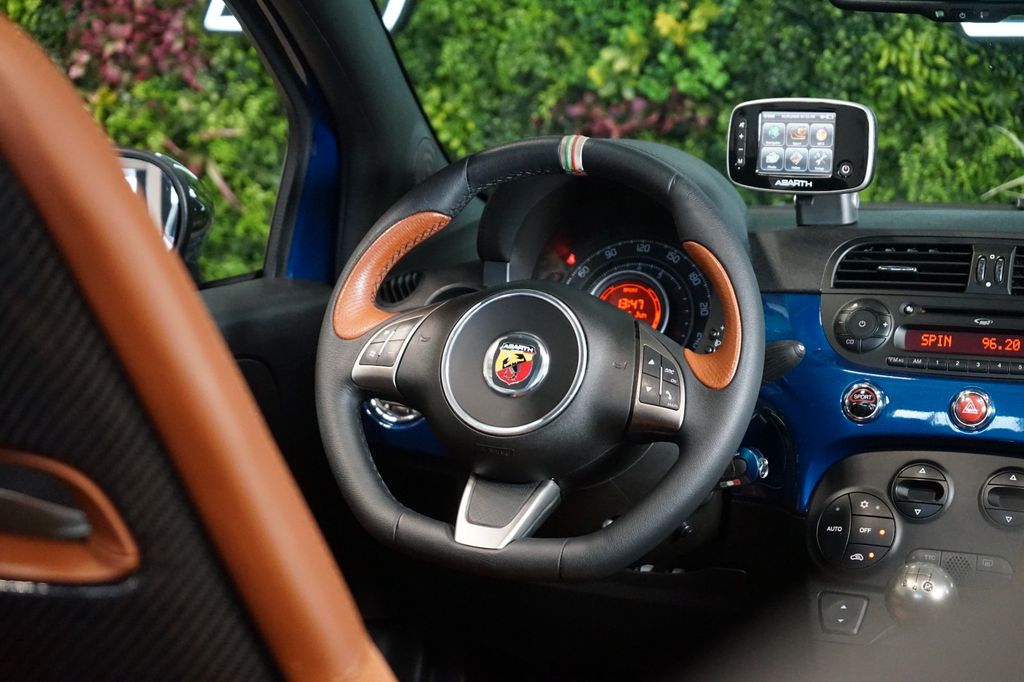 Abarth 500C 2011