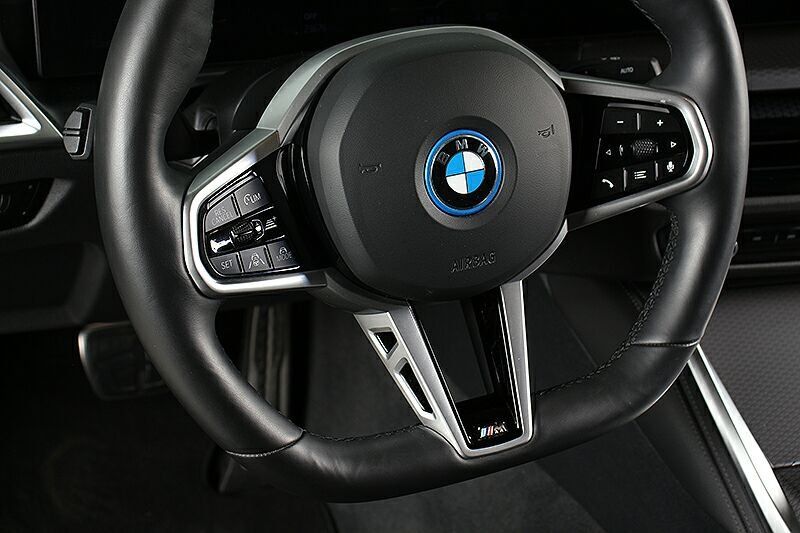 BMW i4 2025