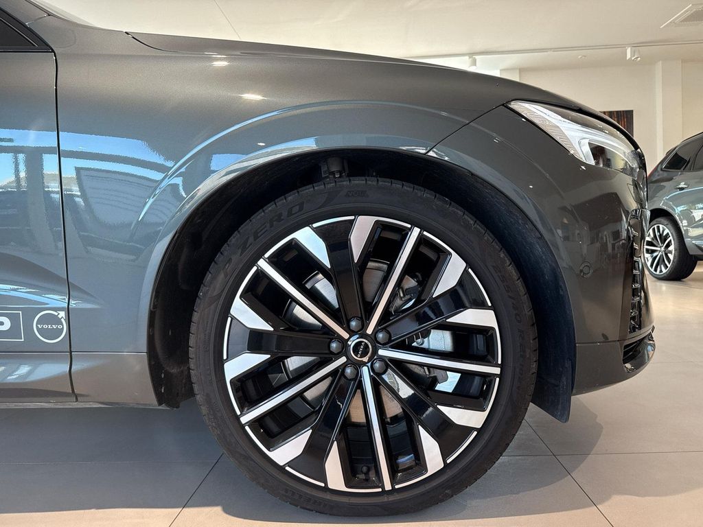 Volvo XC60 2025
