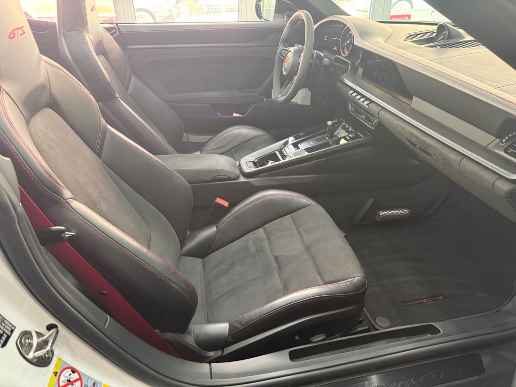 Porsche 992 2022