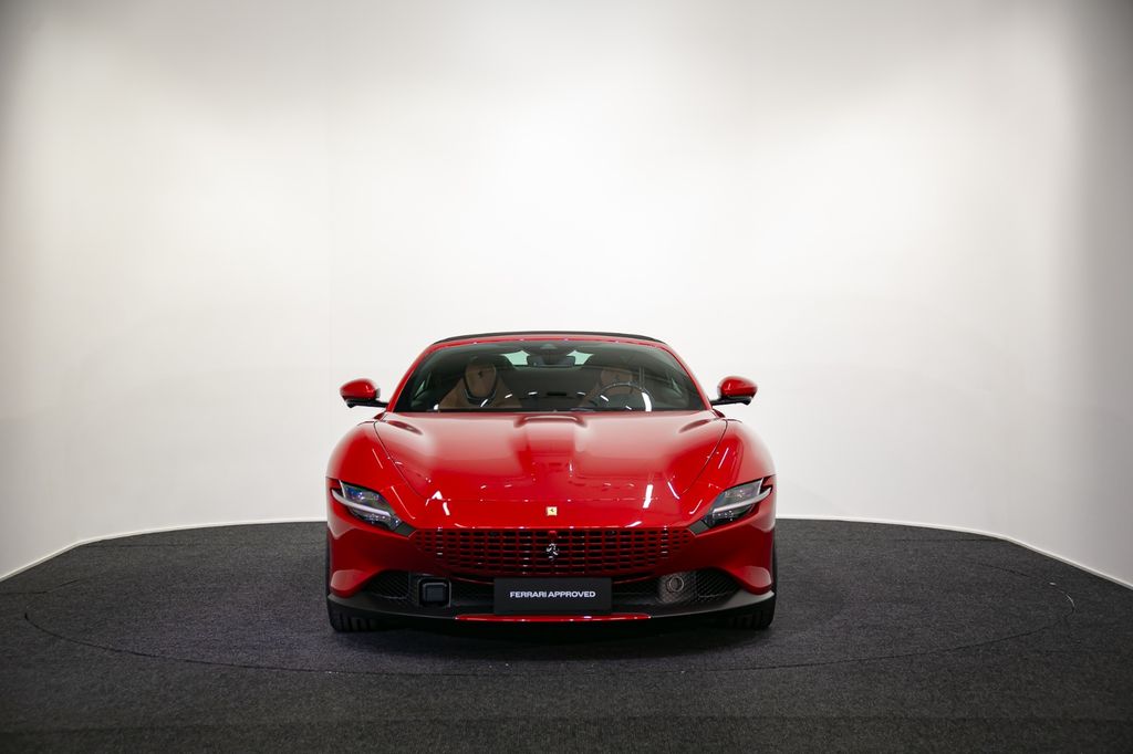 Ferrari Roma 2025